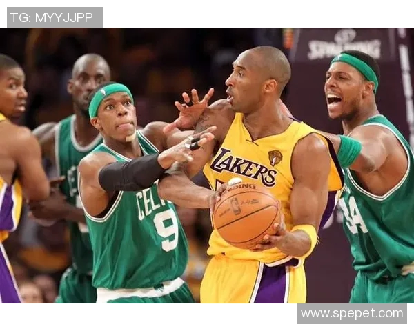 新疆飞虎与青岛雄鹰的激烈对决展现篮球魅力与团队精神的巅峰对抗